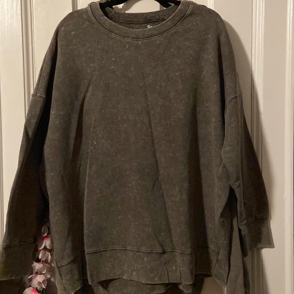 sweatshirt - Picture 1 of 2